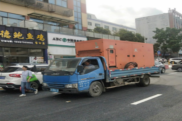 河源柴油發電機一天一個價，充電LED燈銷量大增
